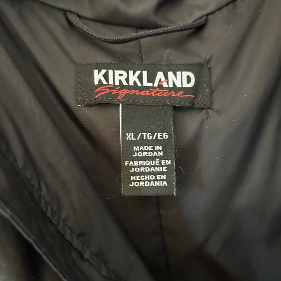 Kirkland Signature Black Raincoat for Women - Picture 3 of 3